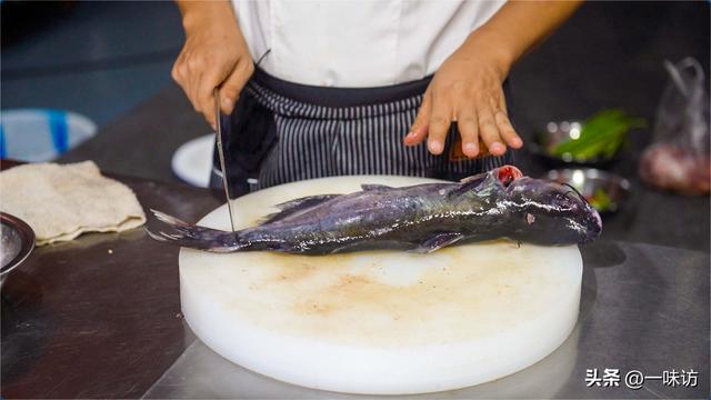 蒸鱼的做法.教你如何蒸鱼视频，蒸鱼的做法.教你如何蒸鱼（餐厅里的清蒸鱼为啥那么好吃）