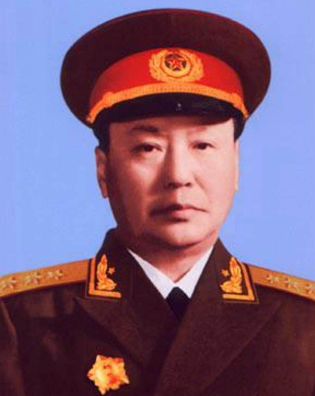 历史中的开国中将名单，他是其中的第一位副总理