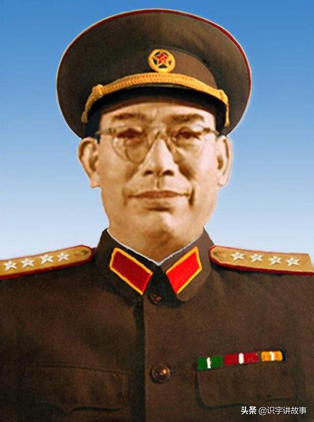 中国最高军事长官，中国军人最高等级（开国十大将的职务谁最高）