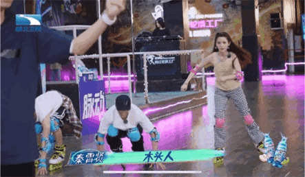 高端逗比的情侣网名，高端逗比的情侣网名原耽（秦霄贤哈妮克孜cp感十足）