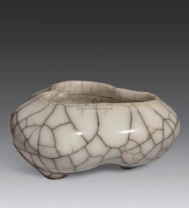 水盂是干什么用的，瓷器水盂是干什么用的（砚边点滴：水盂）