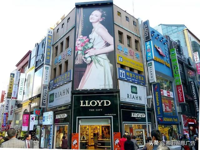 展架的种类和尺寸有哪些，展架的常见尺寸（21种常见展示器材的种类和标准尺寸）