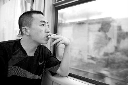 atm机一天最多取多少钱，ATM机一天最多取多少钱（小伙因ATM机故障多取17万）
