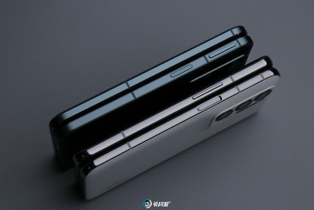 oppofindn评测，OPPO Find N对比三星（7999元起的“最小大折叠”）