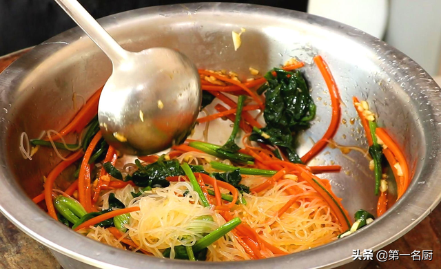 碱性食物排名第一名，世界最强碱性食物排行（也要吃的6种“碱性”菜）