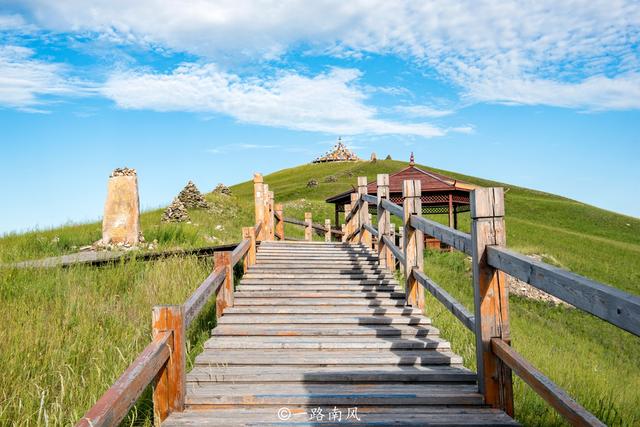 呼伦贝尔在哪里，呼伦贝尔在哪里个城市（中国边境有个呼伦贝尔市）