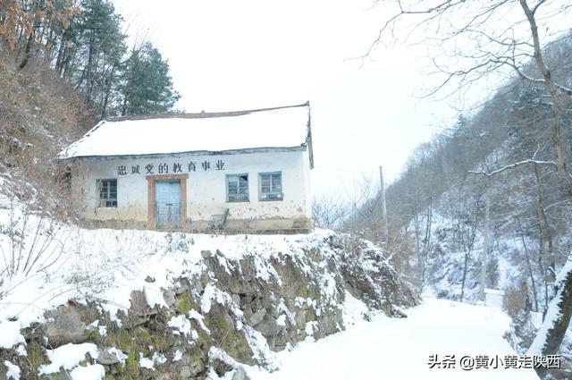 秦岭在陕西哪儿，秦岭在陕西的哪里（每小时都有班车经过的山谷）