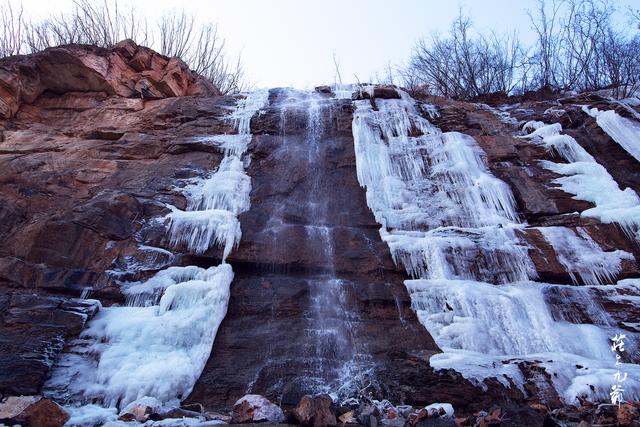 遥看瀑布挂前川的遥看是什么意思，遥看瀑布挂前川的遥是什么意思啊（已是悬崖百丈冰）