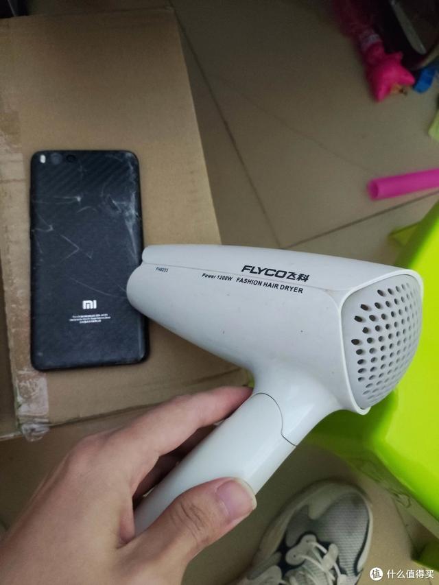 小米手机电量显示怎么设置，小米手机如何设置电量显示方式（给老爸的小米6哥哥换个电池）