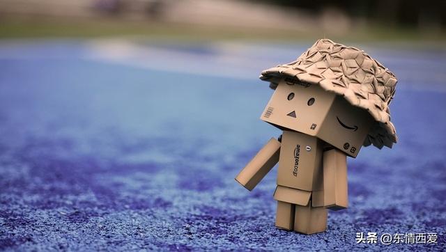 背景图 略带伤感 文字太真实，背景图案大全图片（心痛流泪的伤感句子）