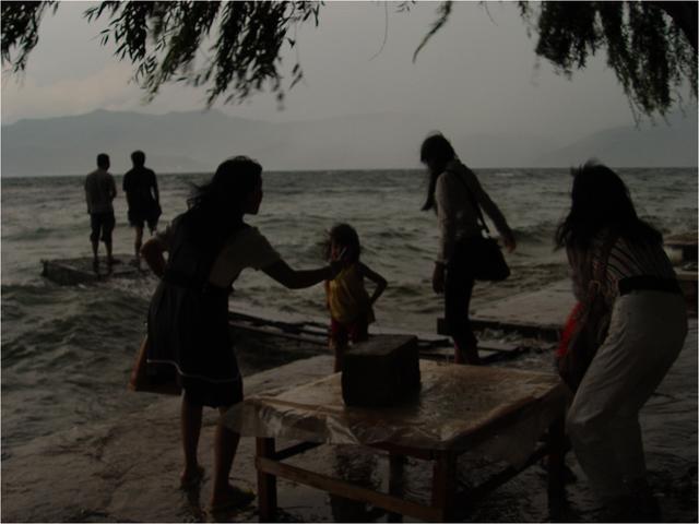 抚仙湖旅游，抚仙湖旅游攻略（胡言摄影抚仙湖16年的50幅照片）