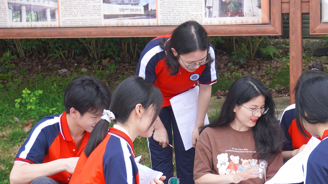 广西英华国际职业学院学费，广西英华国际职业学院2019年招生章程（2022年南宁市民办高中排名收费标准）