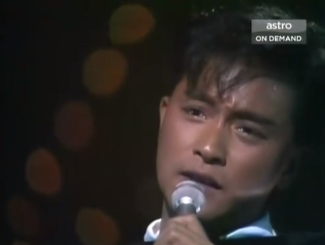 关正杰 - 天籁...星河传说歌词是什么，关正杰金山梦主题曲（香港十大劲歌金曲颁奖典礼-1984年度）