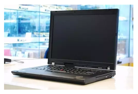 电脑起不动怎么解决，电脑打开后什么也点不动怎么办（笔记本电脑开不了机了怎么办）