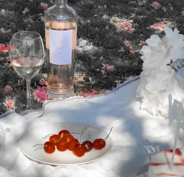 朋友圈封面 | 甜甜的文字控背景图，朋友圈封面尺寸（适合发朋友圈的浪漫文案）