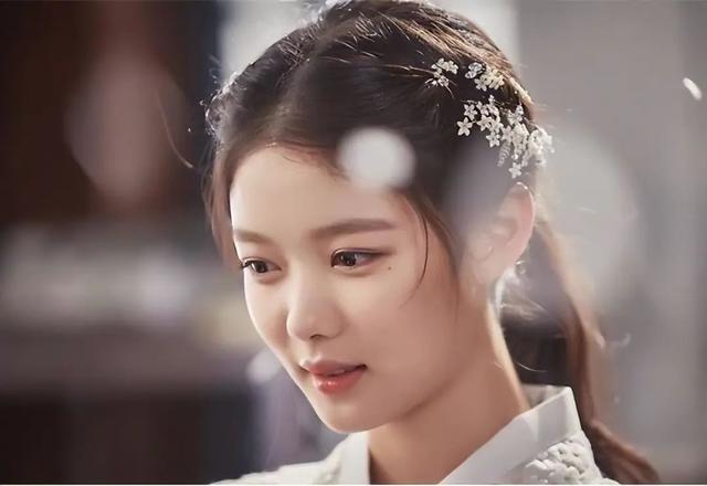 韩国最美十位女星，2023年韩国最美的10大女星