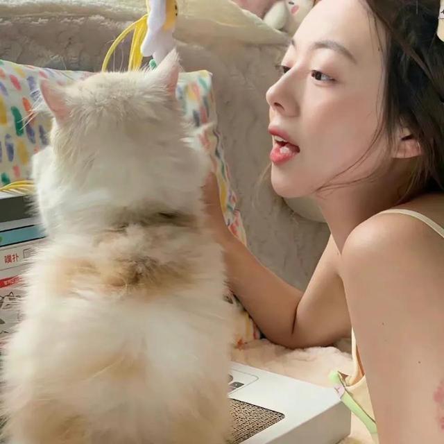 乖乖女，微信头像，乖乖女（甜妹头像，乖乖的藏好）