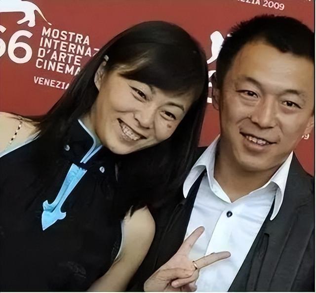 情侣接吻真的会越长越像吗，接吻会让人越长越像吗（为什么相处久了出现夫妻相）