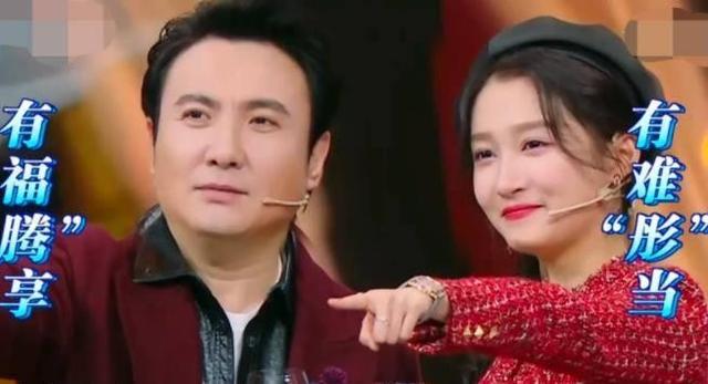 关晓彤演的电视剧大全，关晓彤演过的电视剧（“背景成谜”关晓彤）