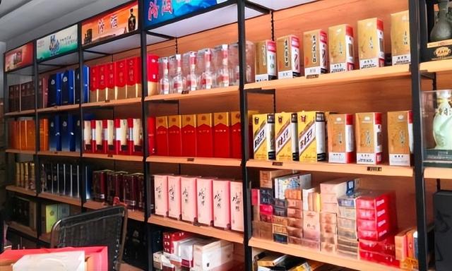 开个酒厂利润大吗，开酒坊赚钱吗（烟酒店经常看不到客人进店）