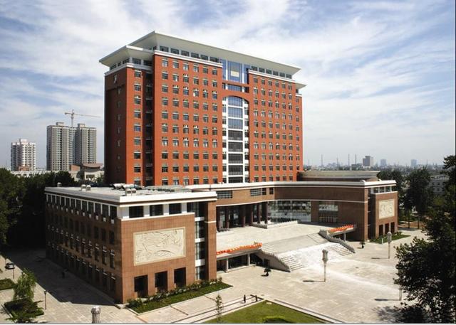 北京大学建校时间，清华和北大哪个建校更早（其中2所是985）