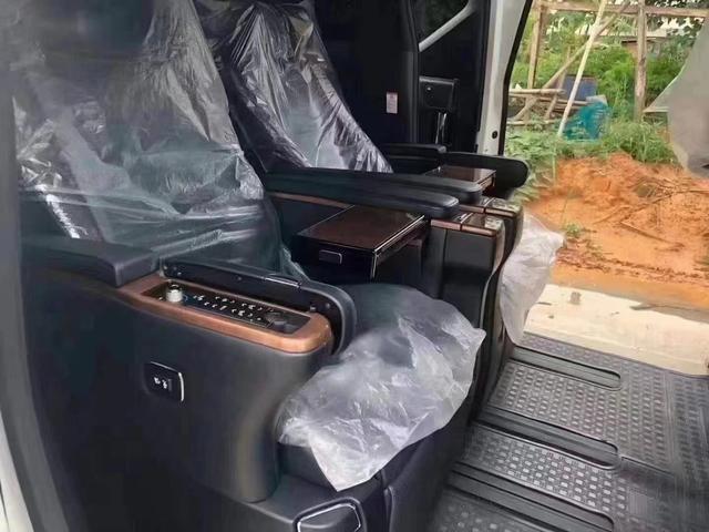 丰田d4st是什么车型，d4st丰田是什么型号（这台19款阿尔法至尊版仅售48万）