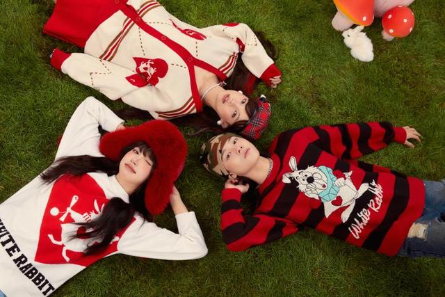 爱丽丝梦游仙境白兔先生特点，美邦服饰旗下metersbonwe