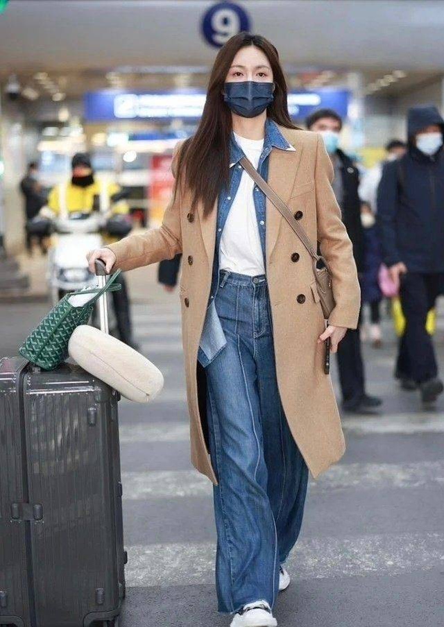 服装颜色搭配的技巧，服装服饰颜色搭配技巧（“配色”才是决定高级、优雅的关键）