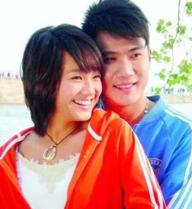 知名女主持朱丹：二婚嫁周一围，四年生两胎，生活有苦也有甜