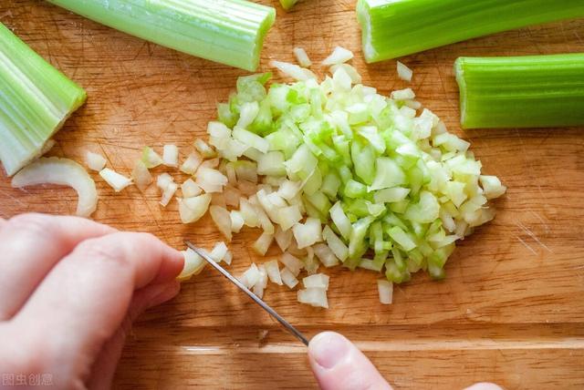有哪些负卡路里的食物，什么叫负卡路里食物（真的有“负卡路里”的食物吗）