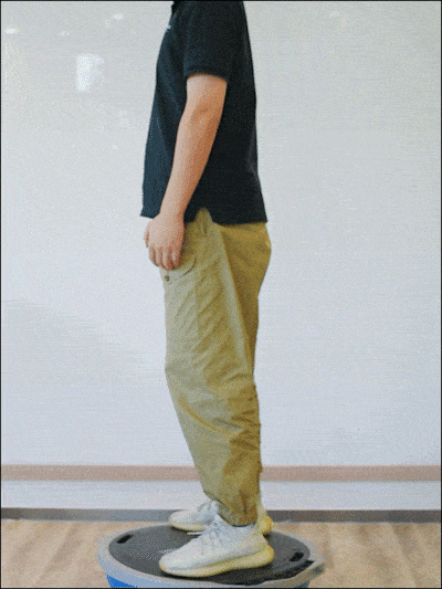 滑雪单板和双板哪个难，滑雪单板容易还是双板好学（你选单板or双板）