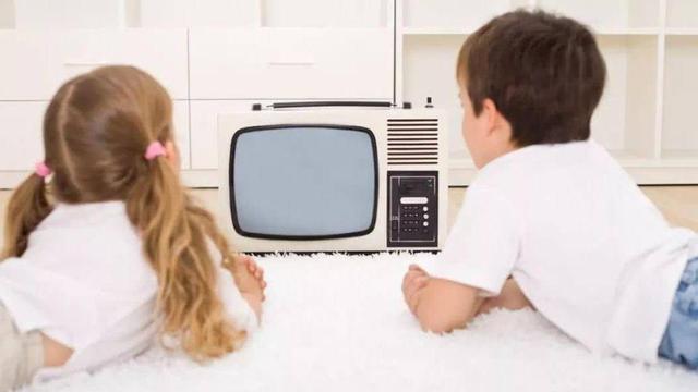 宝宝多大能看动画片？该看什么，不该看什么？