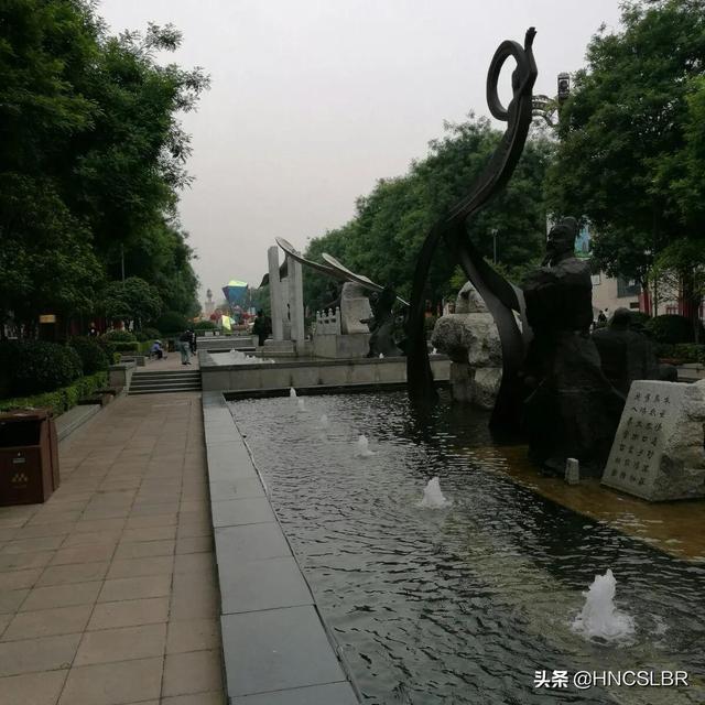 大唐不夜城简介，西安大唐不夜城简介（西安大唐不夜城）