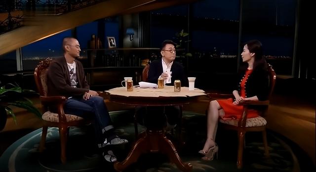 气质和教养是装不出来的，内心很干净人的特点（她的五官和轮廓是所有女演员中最美的）