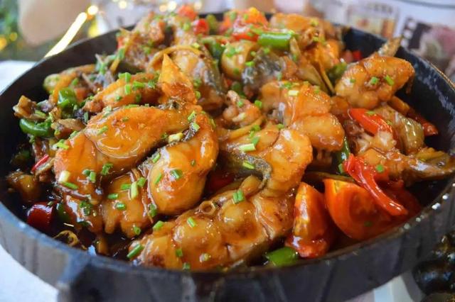 广西啤酒鱼做法，广西啤酒鱼最正宗的做法视频（去广西必点的6道桂菜）