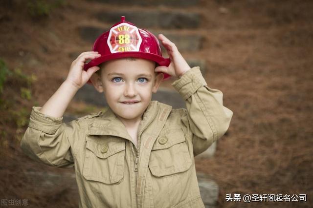 属虎的男孩叫什么名字好，属虎男孩名字集（虎年好听又肆意潇洒的男宝宝名字大全）