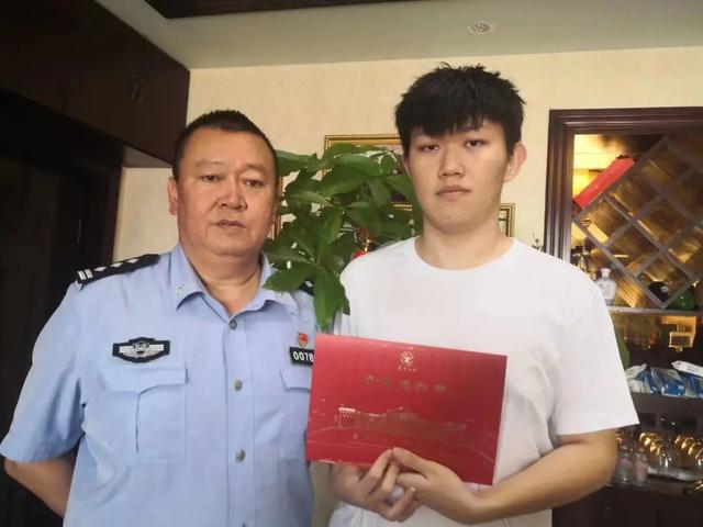 云南现代职业技术学院，云南现代职业技术学院招生办电话（喜报丨瑞丽市公安局民警子女2022年高考喜获丰收）