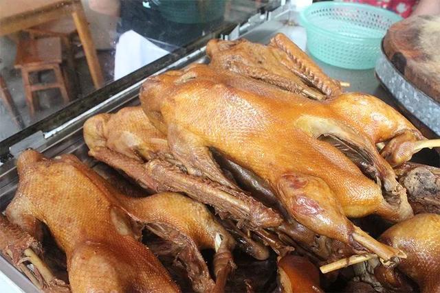 附近美食餐厅推荐表，顺德附近美食餐厅推荐（乐山超好吃的40家美食小站）