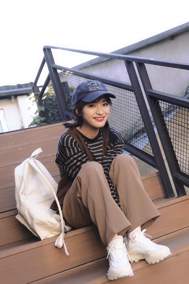 标准美女脸，标准美女脸部上庭（10位娱乐圈的冷脸美女）
