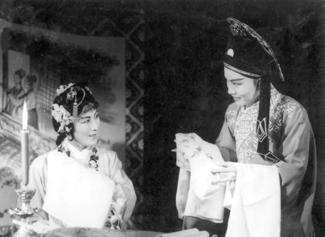 红梅赞原唱，红梅赞原唱万馥香唱段（“王母娘娘”万馥香）