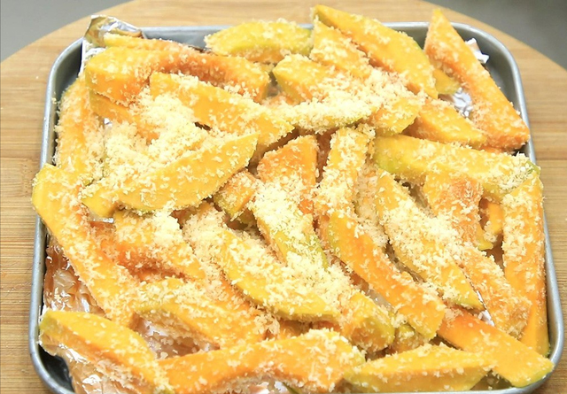 紫薯包和奶黄包的热量，紫薯豆包热量（掉秤“最快”的主食排行榜）