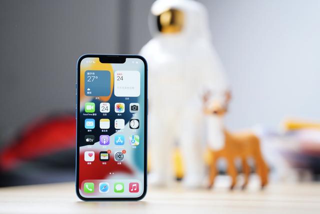 苹果手机永久锁机了怎么办，苹果手机被锁怎么办（15可能是最接近无孔化的手机）