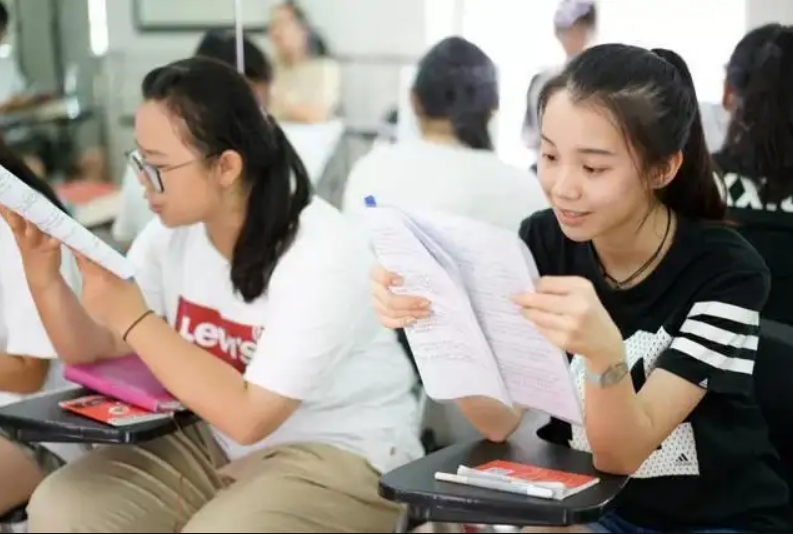 大学如何转学校（高考被录取后还能换大学）