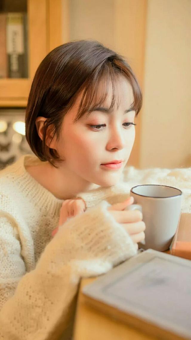 第一次约会可以牵女生的手吗，什么时候可以牵手（第一次怎么和女生约会）