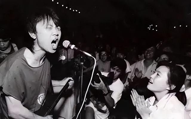 摇滚乐器有哪些以及保养方法，摇滚需要的乐器（不愧是中国摇滚教父）