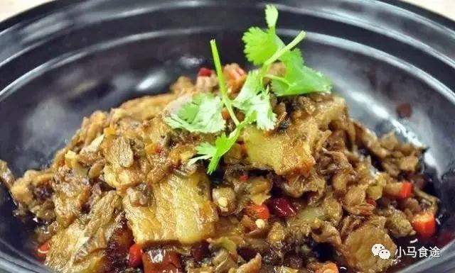 川味红烧肥肠怎么做，川味红烧肥肠的家常做法大全（这些做法值得大家参考）