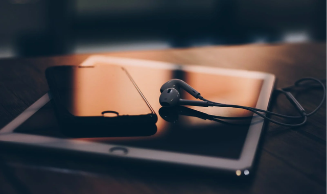 电脑怎么锁定屏幕，电脑快速锁屏快捷键（建议自己拍短视频的人）