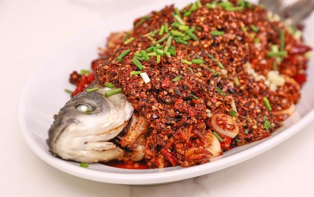 贵阳有什么好吃的，贵阳十大好吃的菜（入夏必去的美食之都）