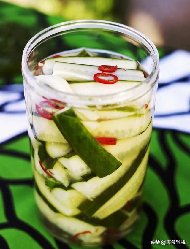 10条白醋的生活小妙用，吃白醋的好处（盐、白醋、小苏打在生活中的30种妙用）