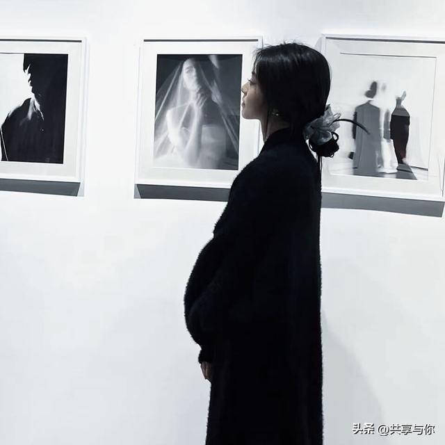 酷酷的图片女高冷，酷酷帅气的女生头像 一点点高冷呐微信（黑色系背影高冷霸气冷淡女生头像）